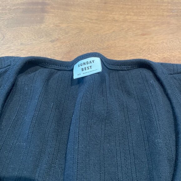 ✨ Black Buttoned Crop Top | Sunday Best - Picture 3 of 4